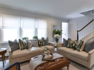 یک مبل و یک صندلی عشق را با هم ترکیب کنید