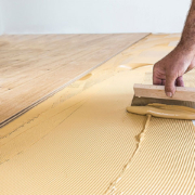 چگونه یک اتاق کوچک را با کف پوش بزرگتر نشان دهیم