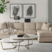 چگونه یک مبل سکشنال را در یک اتاق نشیمن کوچک قرار دهیم