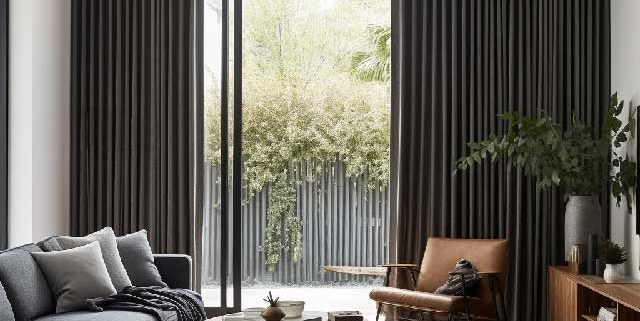 پردههای ضد نور یا پردههای بلکاوت (Blackout)