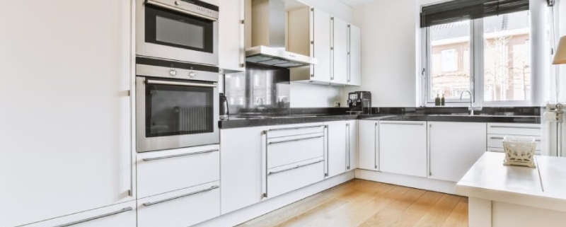 چرا کابینت سفید زرد می‌شود؟